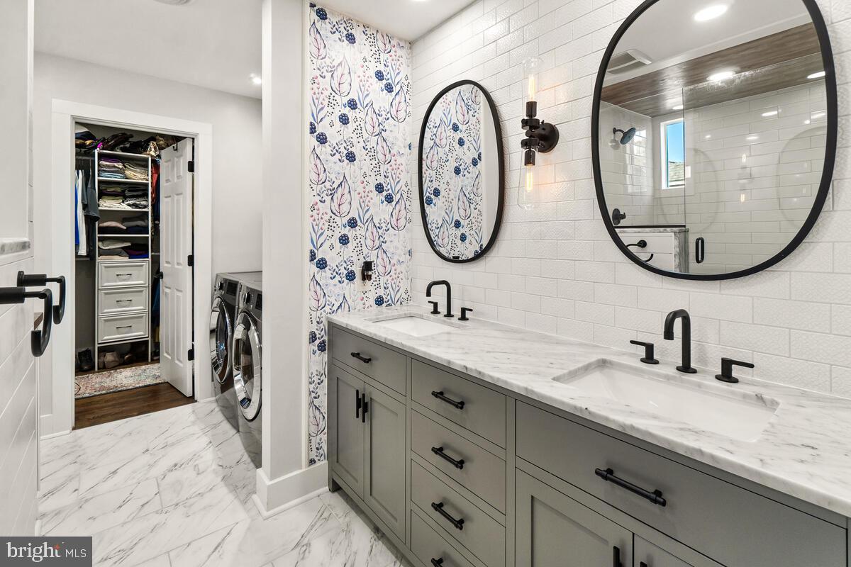 HOLBROOK HEIGHTS - Residential