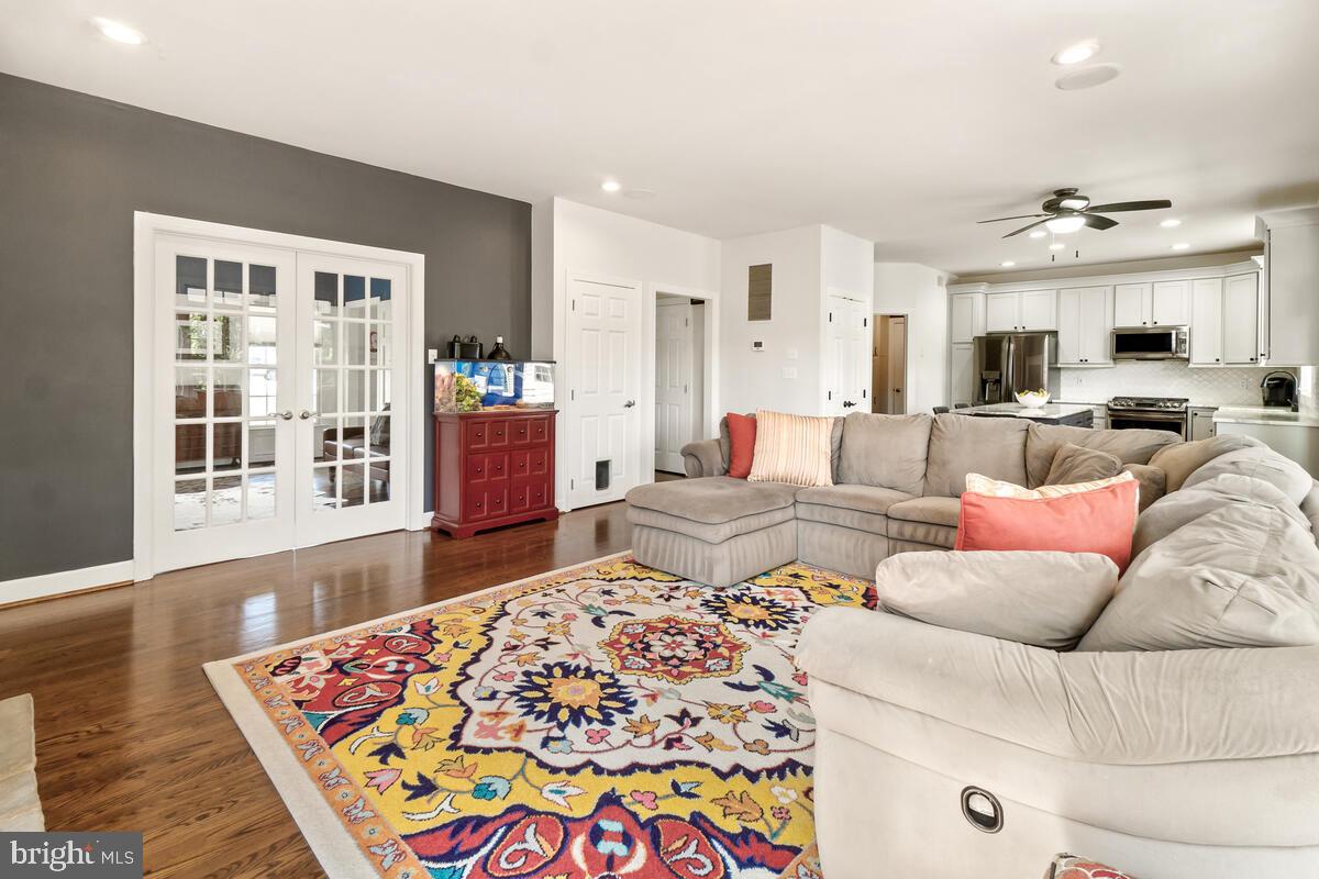 HOLBROOK HEIGHTS - Residential