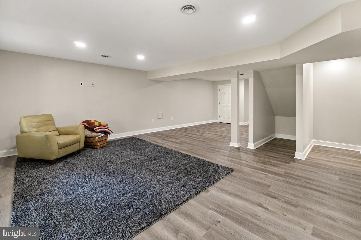 HOLBROOK HEIGHTS - Residential