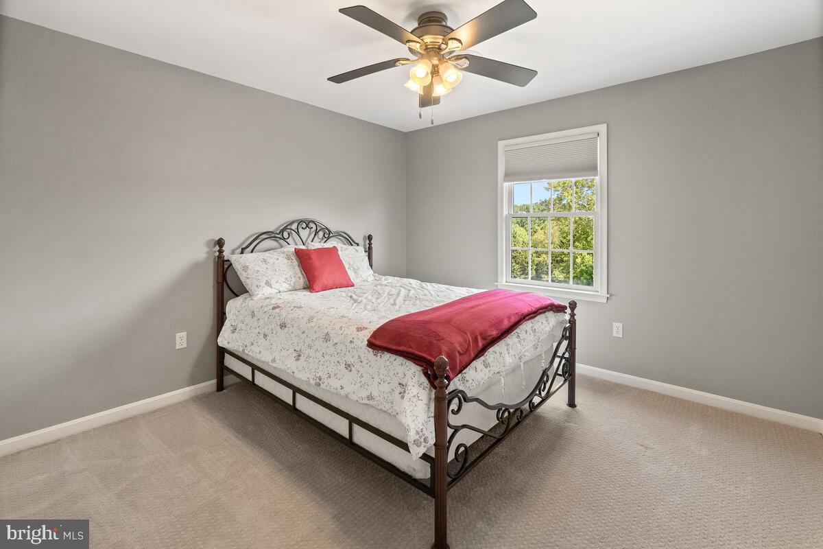 HOLBROOK HEIGHTS - Residential