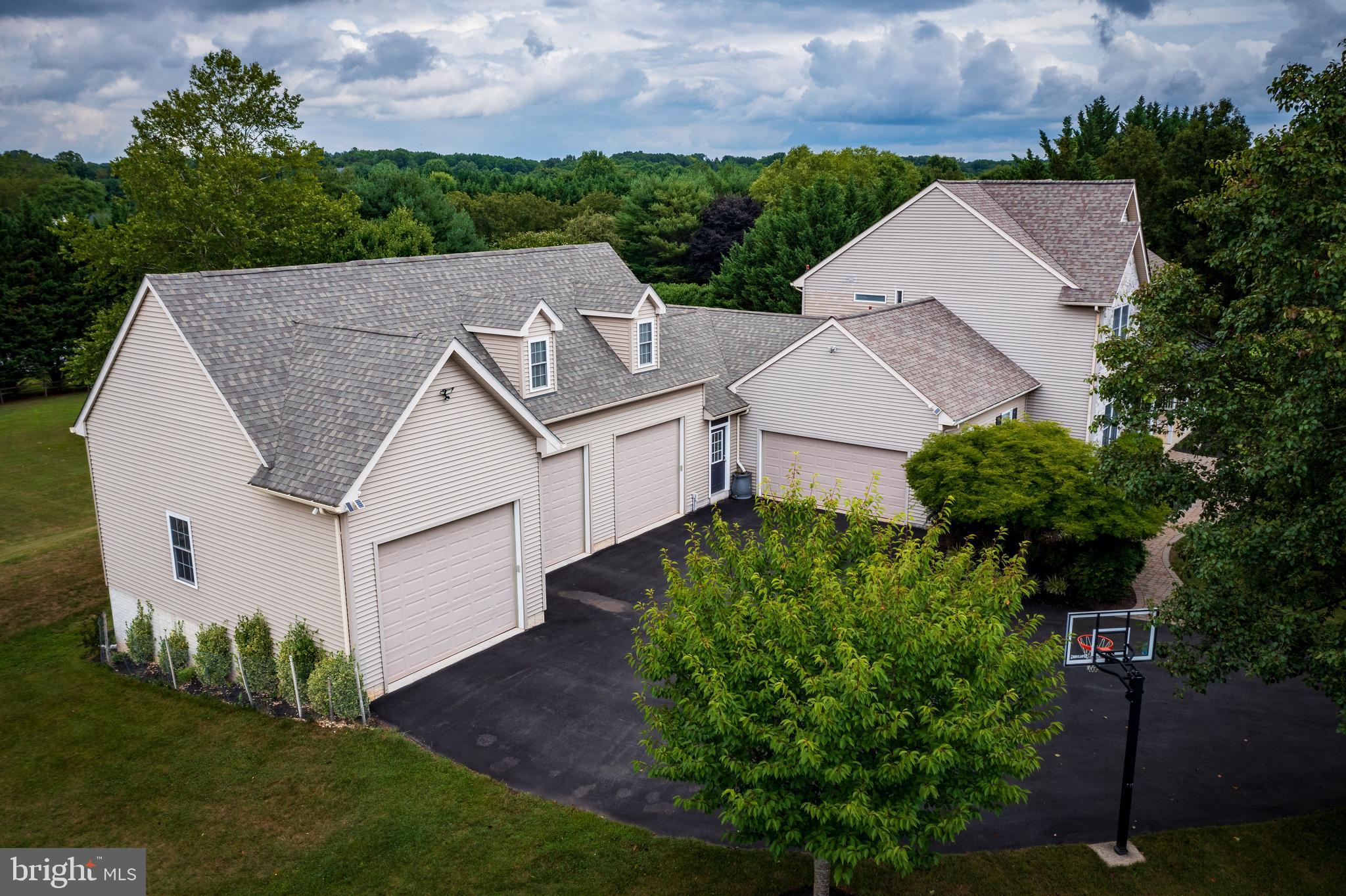 HOLBROOK HEIGHTS - Residential