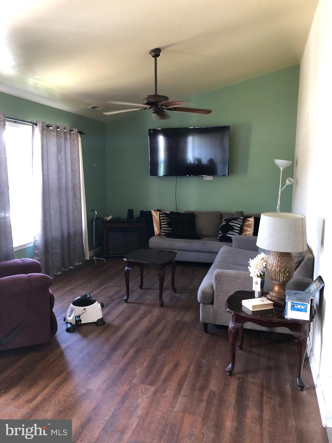 CHATHAM MANOR - Residential