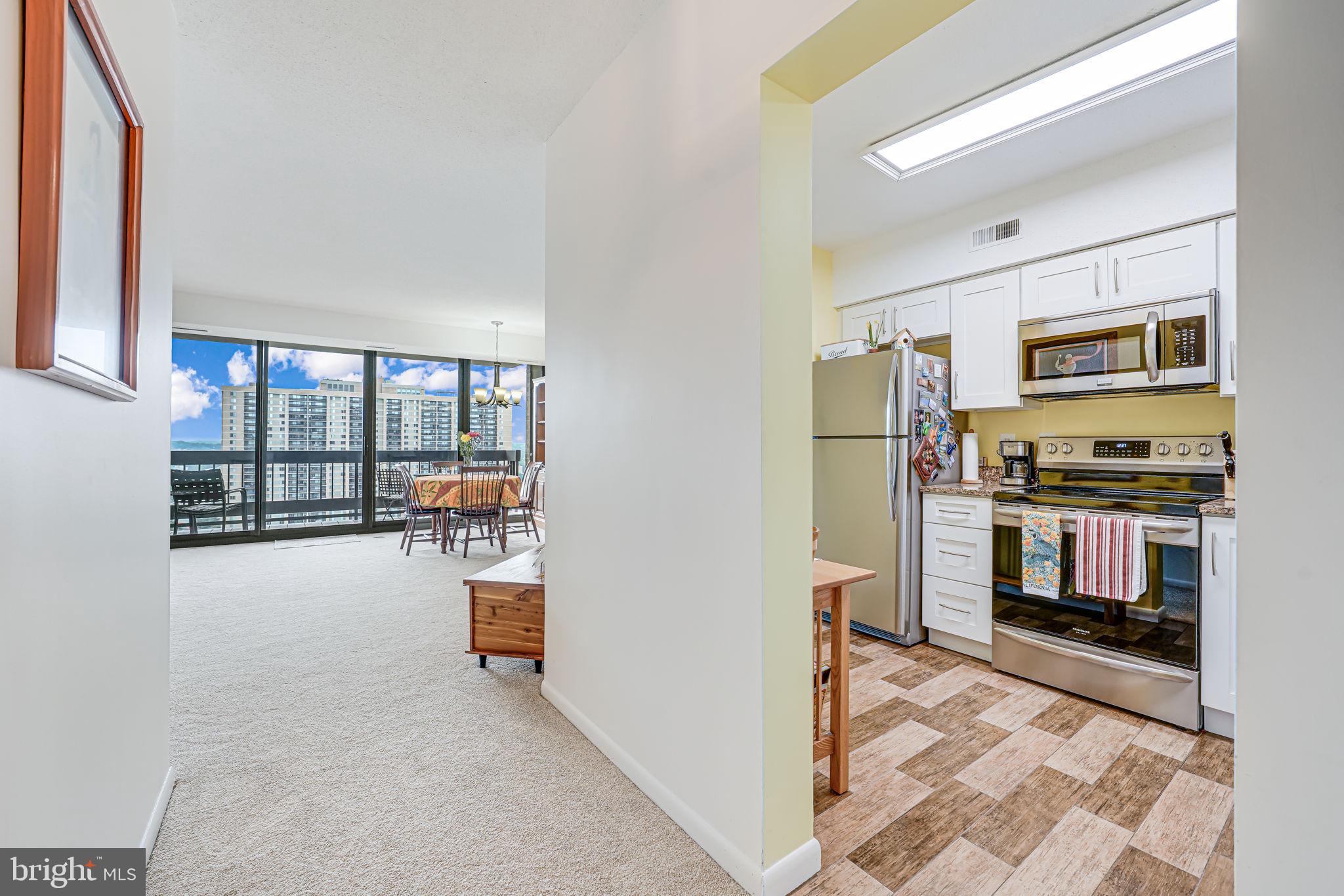 SKYLINE SQUARE CONDO - Residential