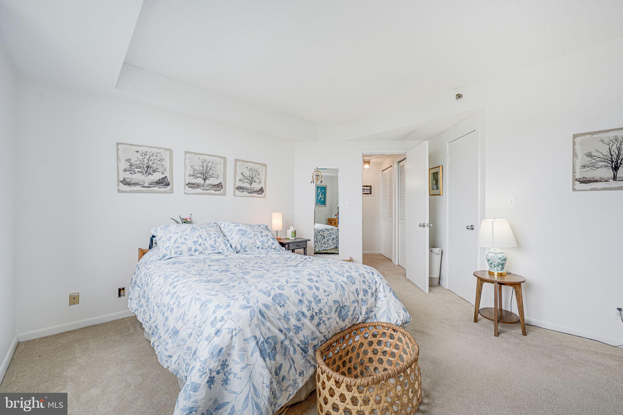 SKYLINE SQUARE CONDO - Residential