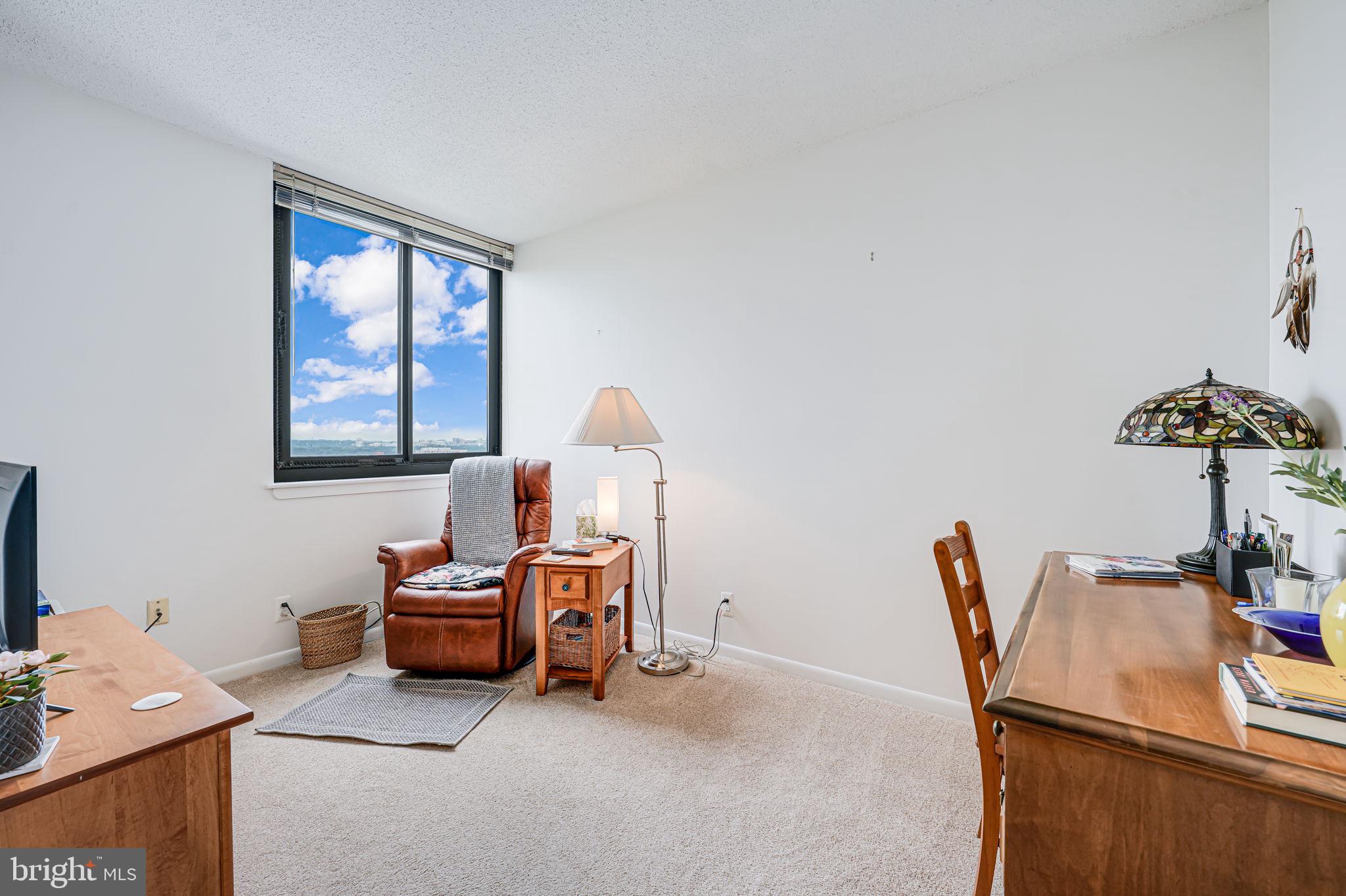 SKYLINE SQUARE CONDO - Residential