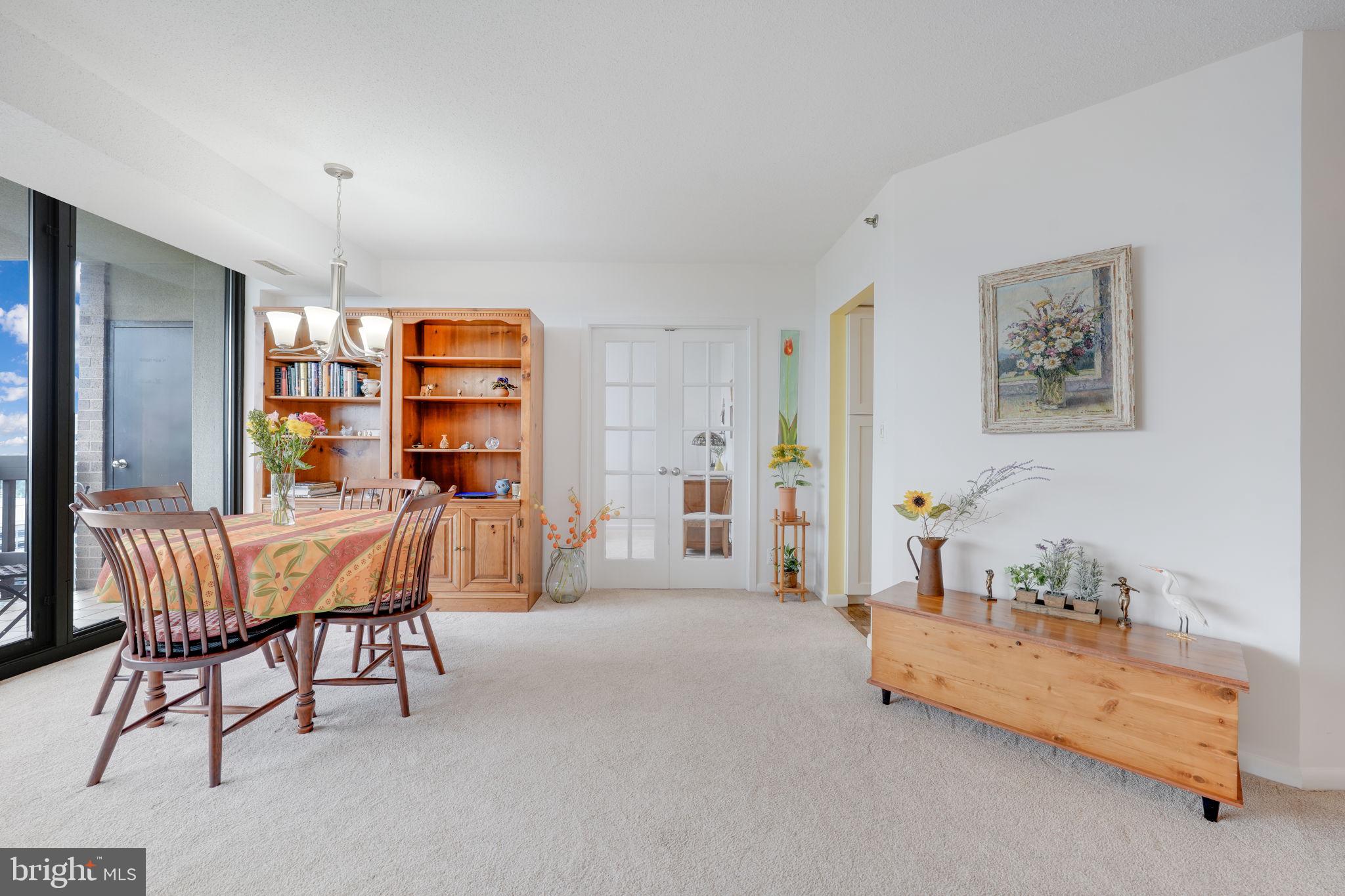 SKYLINE SQUARE CONDO - Residential