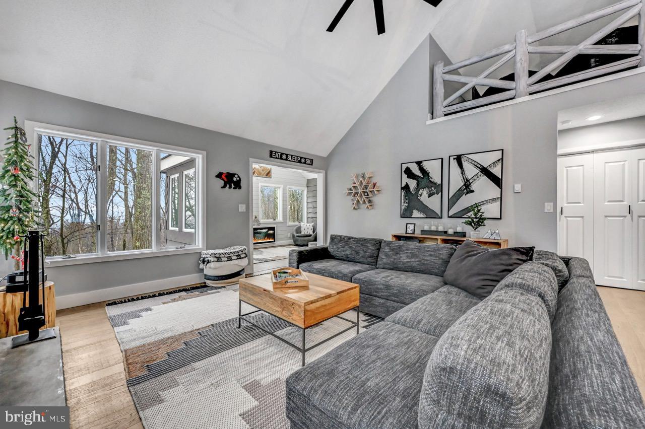 SNOW RIDGE VILLAGE - Residential