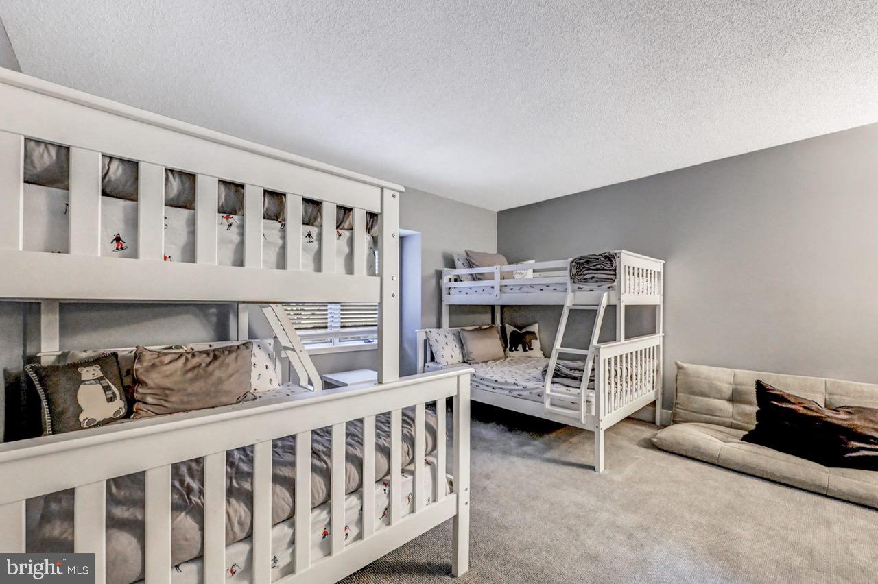 SNOW RIDGE VILLAGE - Residential