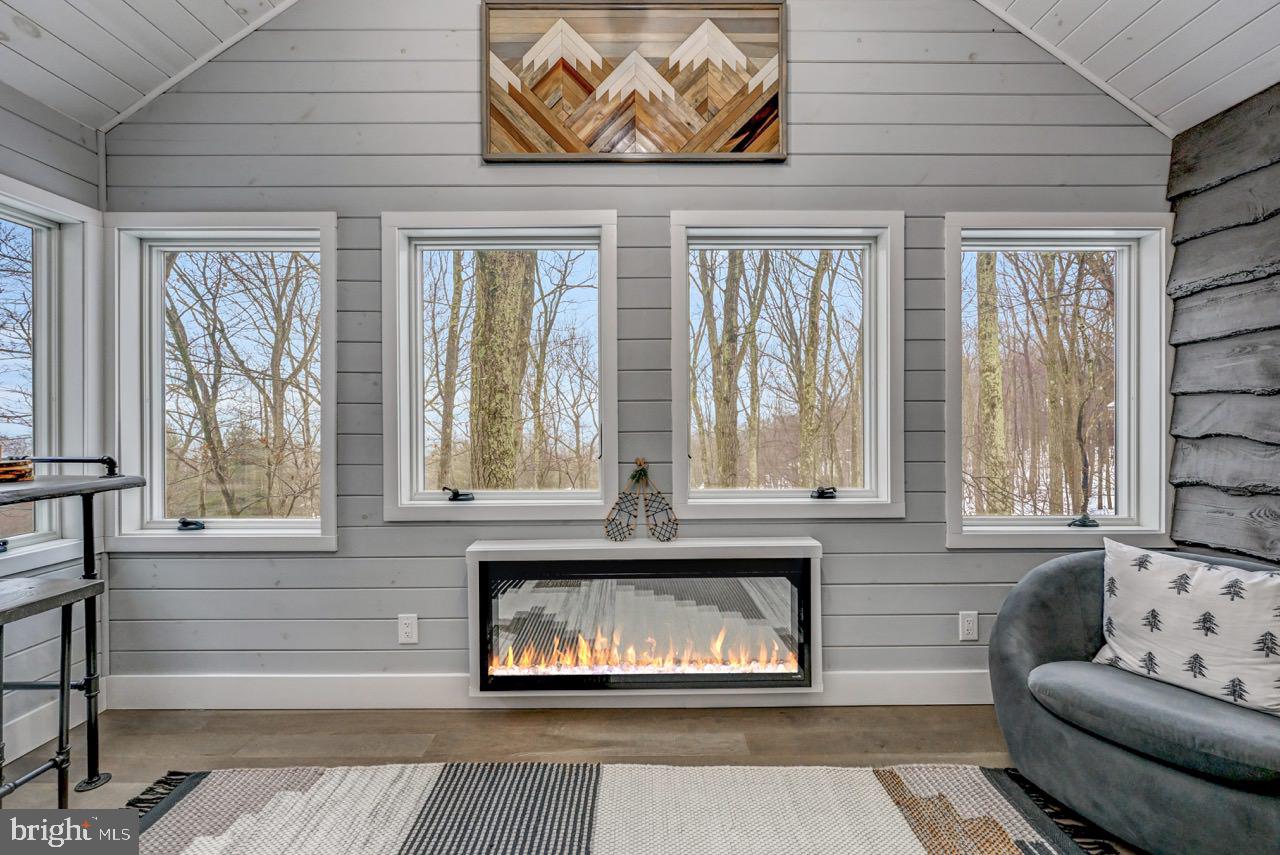 SNOW RIDGE VILLAGE - Residential