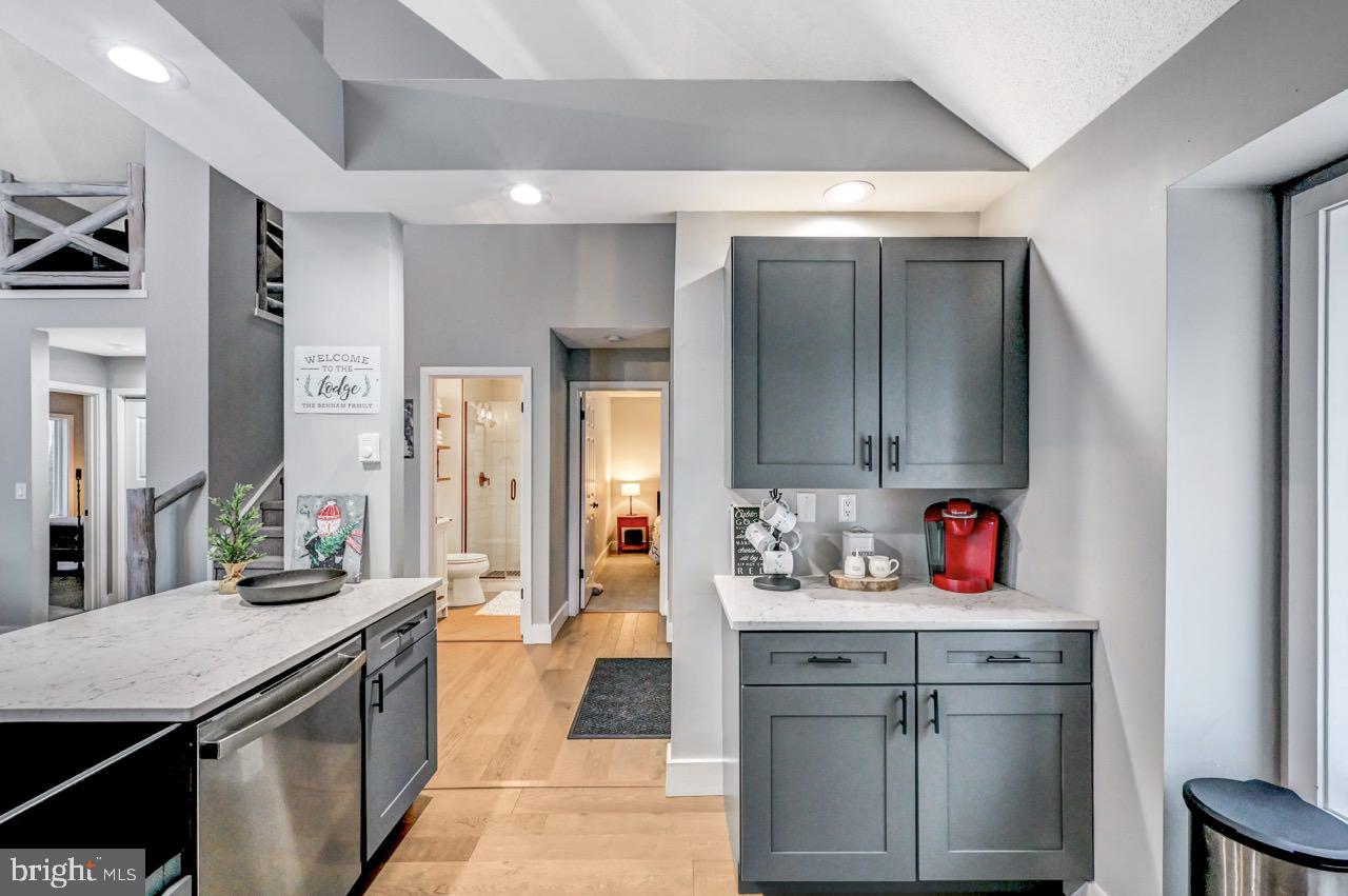 SNOW RIDGE VILLAGE - Residential