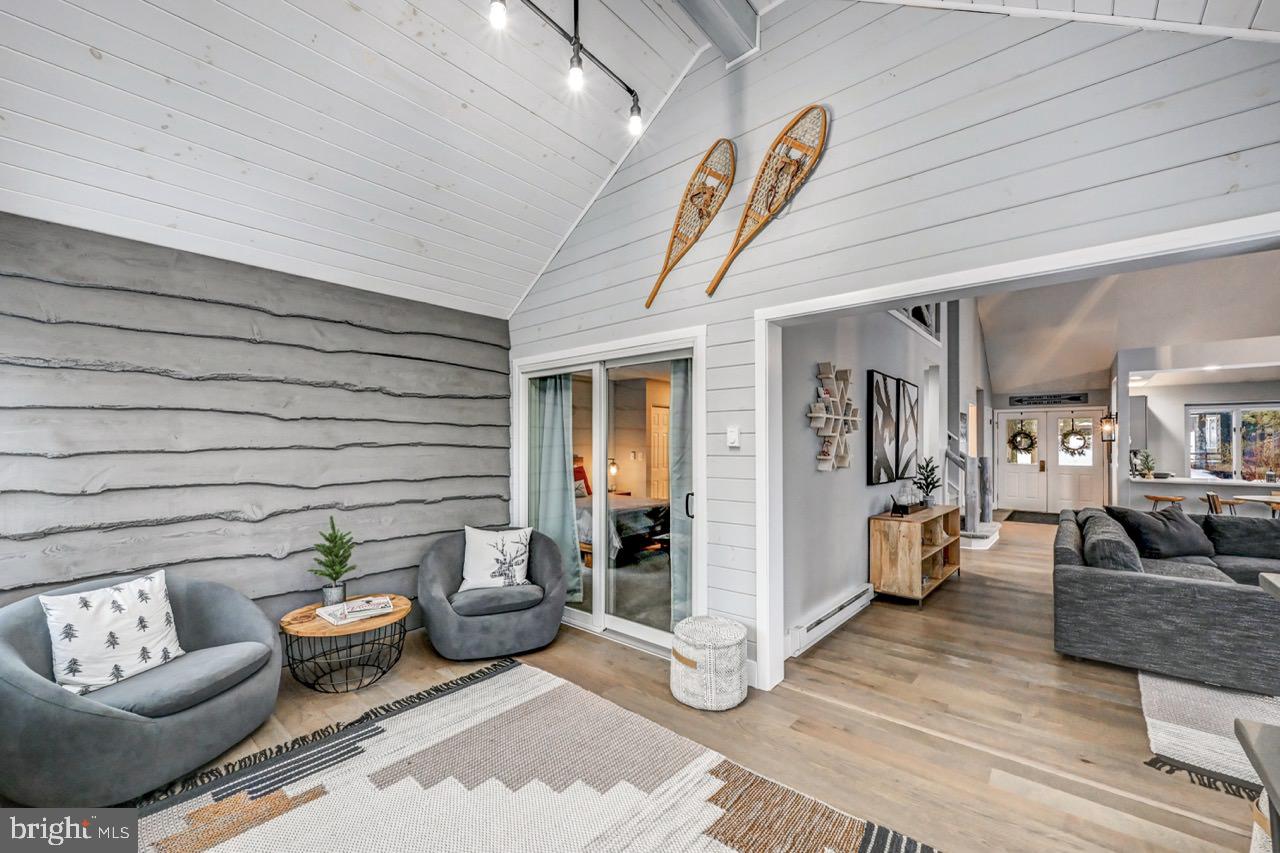 SNOW RIDGE VILLAGE - Residential