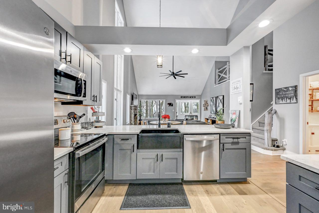 SNOW RIDGE VILLAGE - Residential