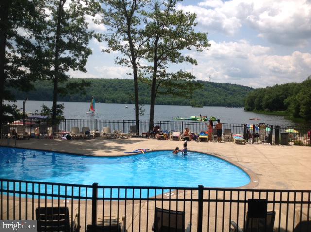 SNOW RIDGE VILLAGE - Residential