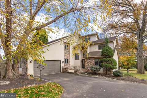 10 HELLBERG AVENUE CHALFONT PA 18914