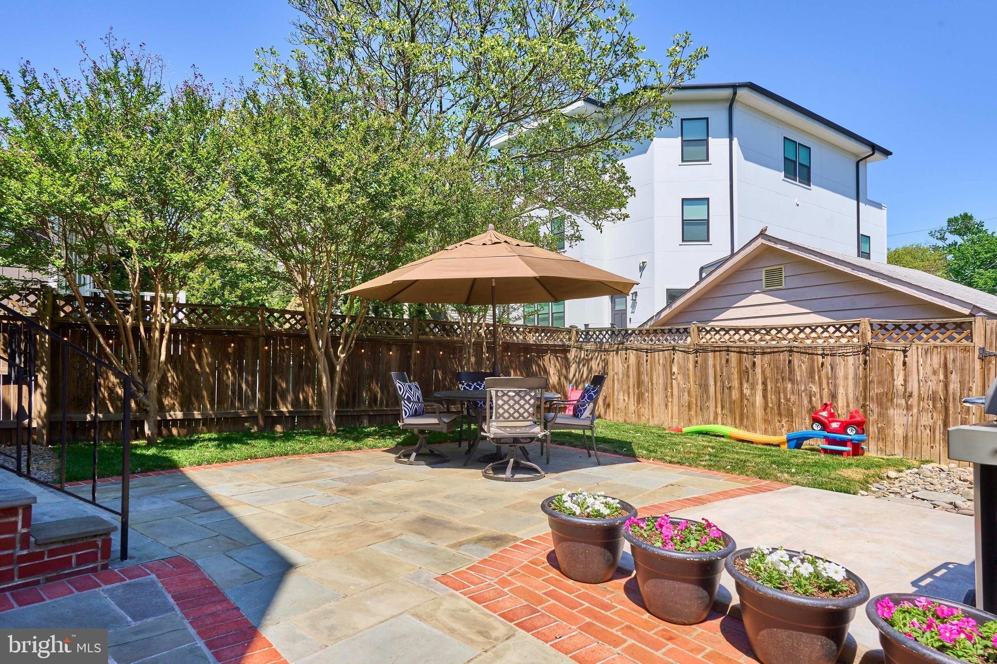 LYON PARK - Residential