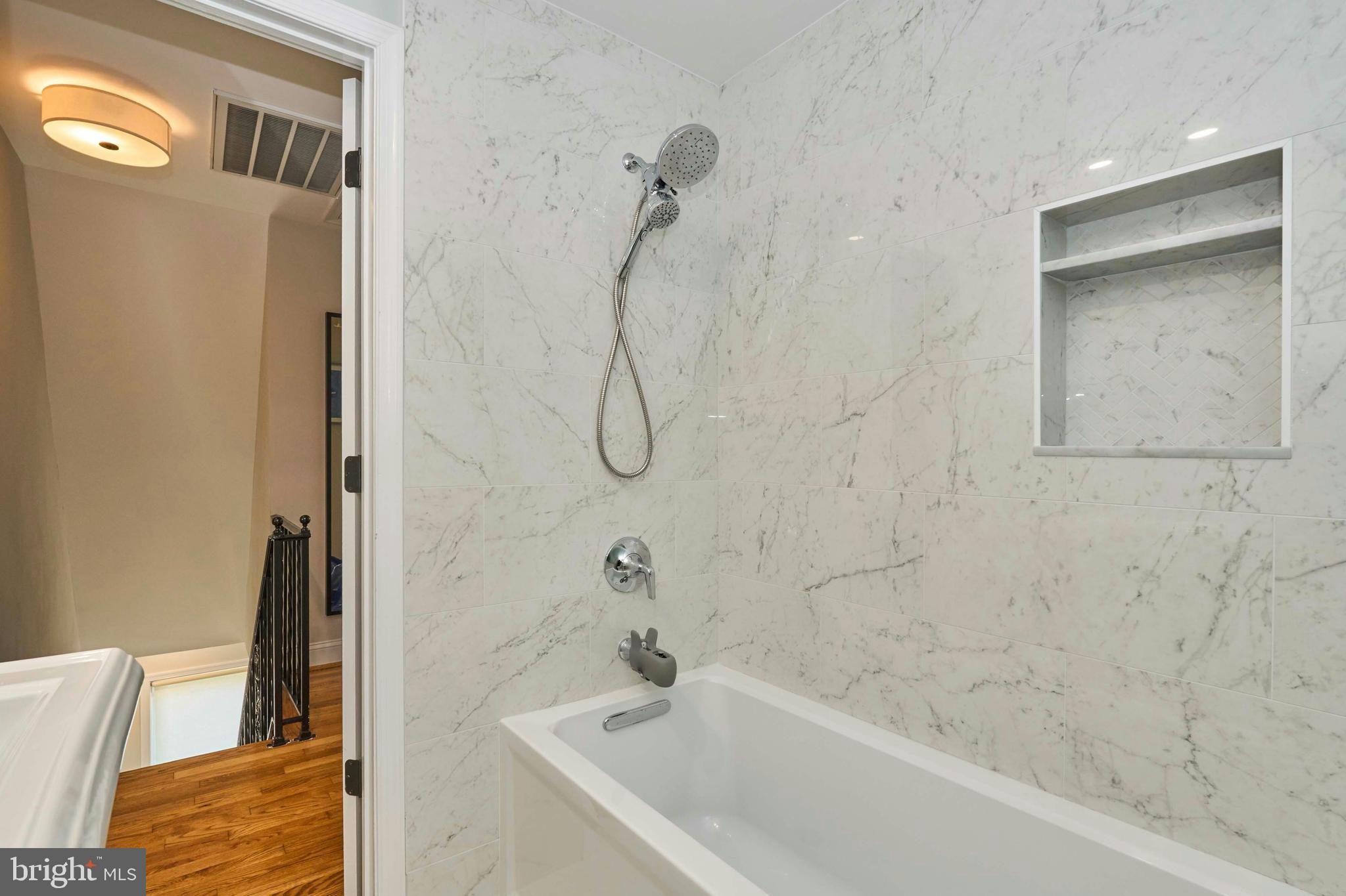 LYON PARK - Residential