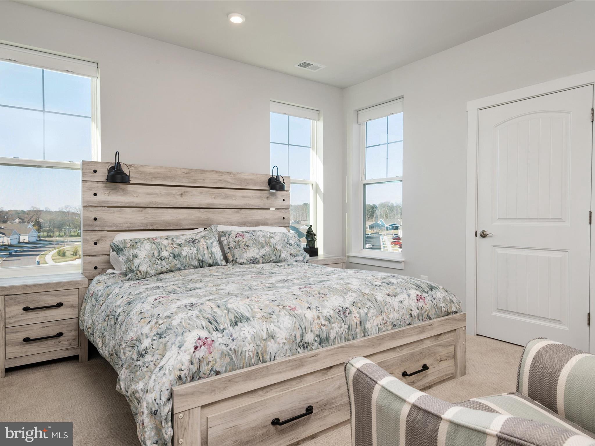 FOUR SEASONS AT KENT ISLAND - Residential