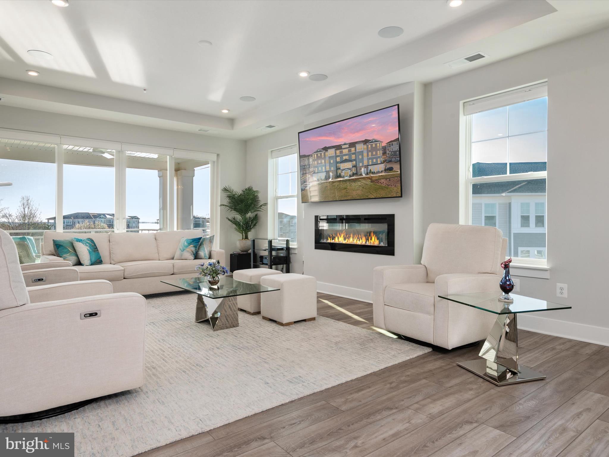 FOUR SEASONS AT KENT ISLAND - Residential