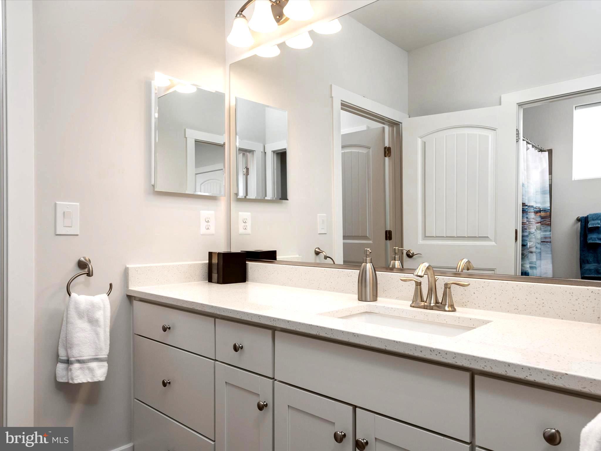 FOUR SEASONS AT KENT ISLAND - Residential