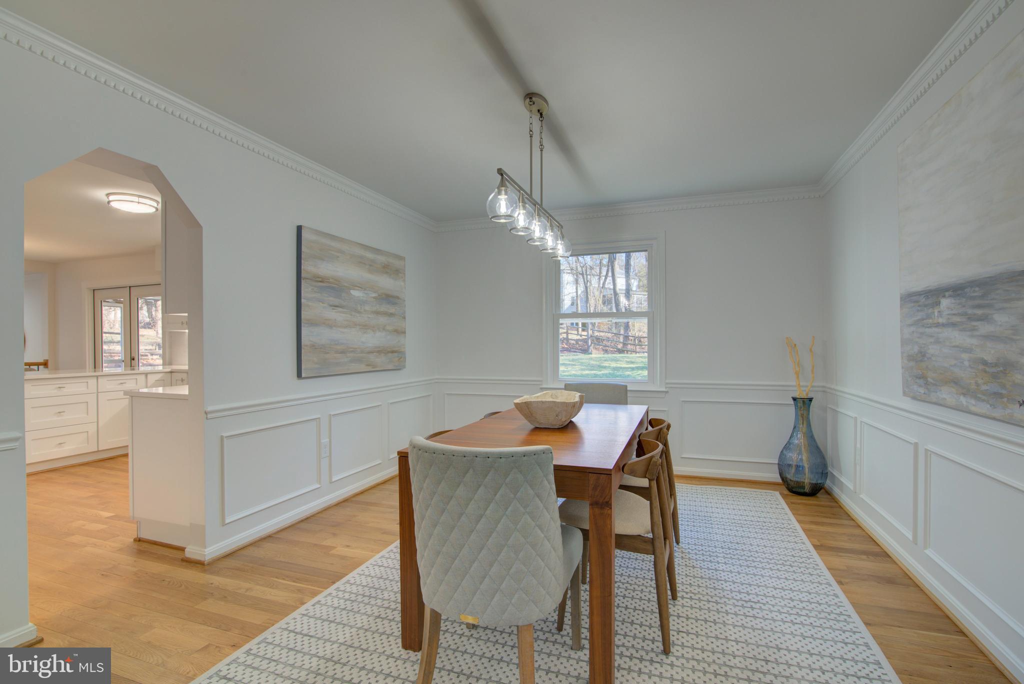 HOLLY KNOLL - Residential