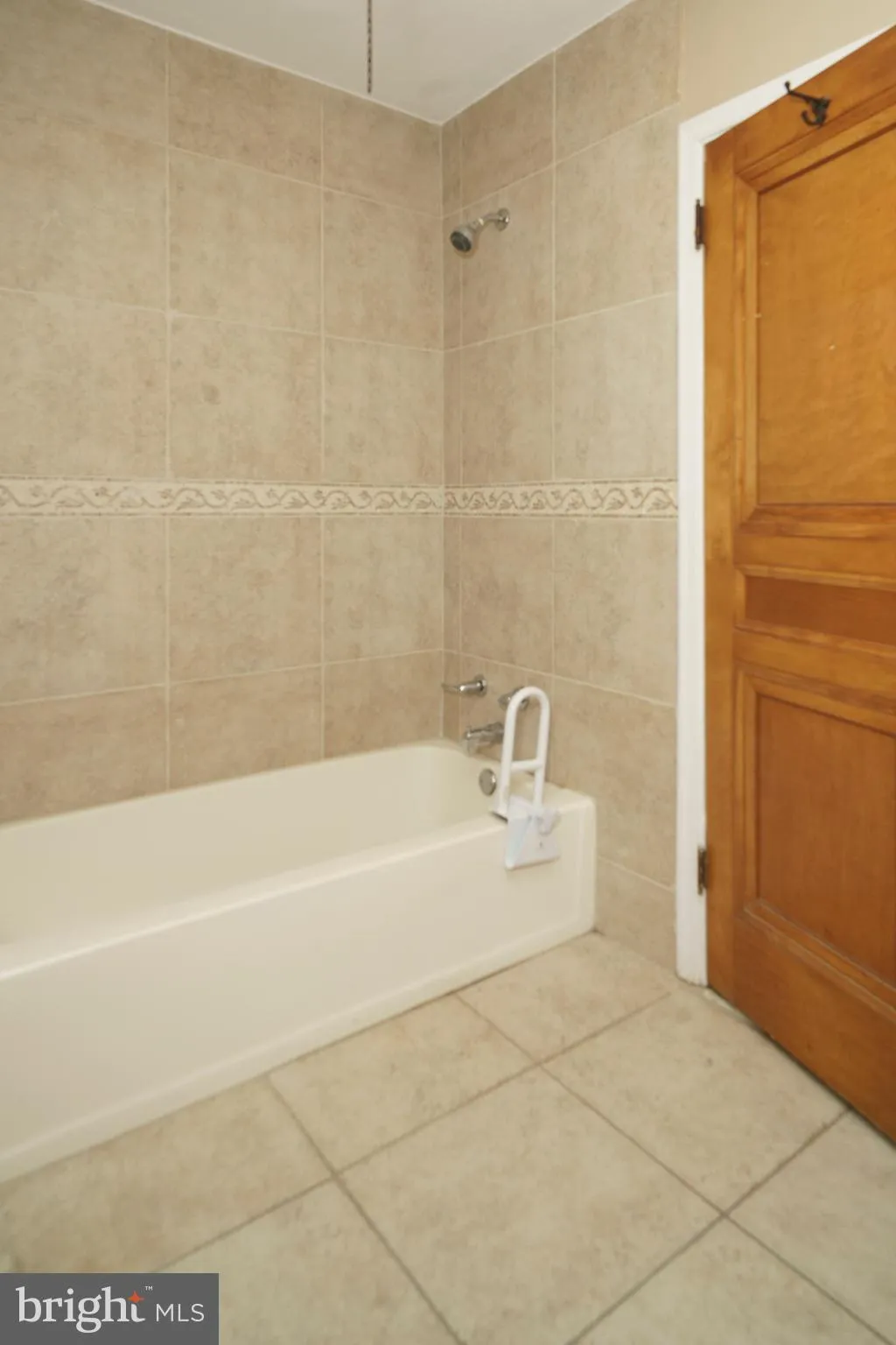 Philadelphia, Pennsylvania 19136, United States, 3 Bedrooms Bedrooms, ,2 BathroomsBathrooms,Residential,Pending,117219