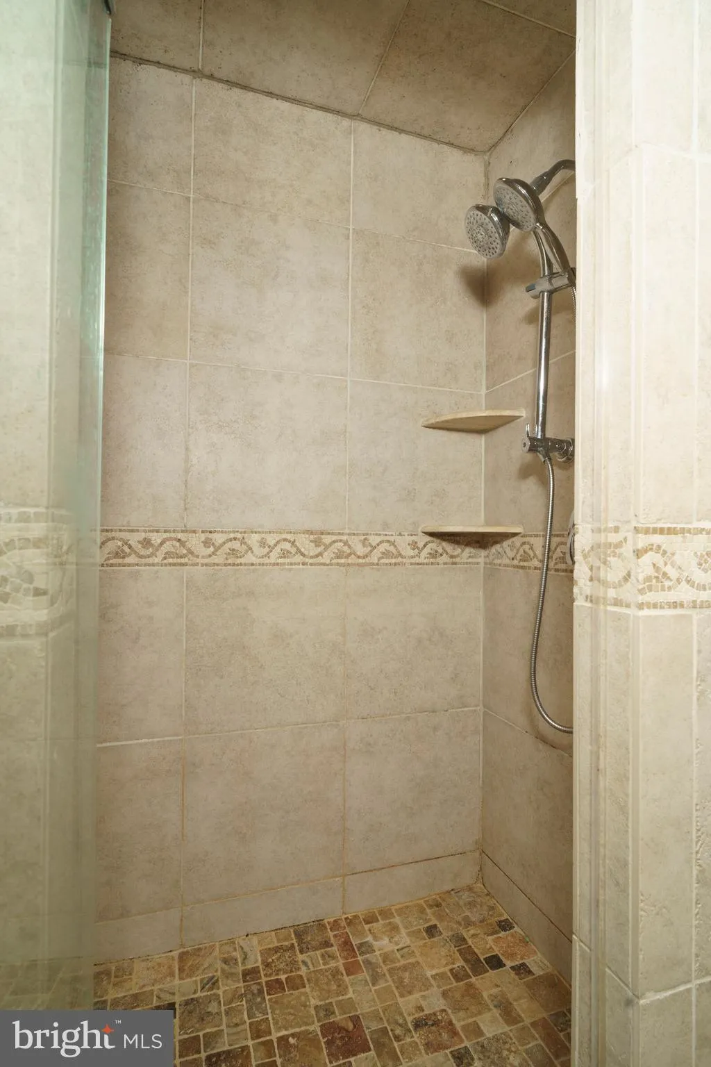 Philadelphia, Pennsylvania 19136, United States, 3 Bedrooms Bedrooms, ,2 BathroomsBathrooms,Residential,Pending,117219