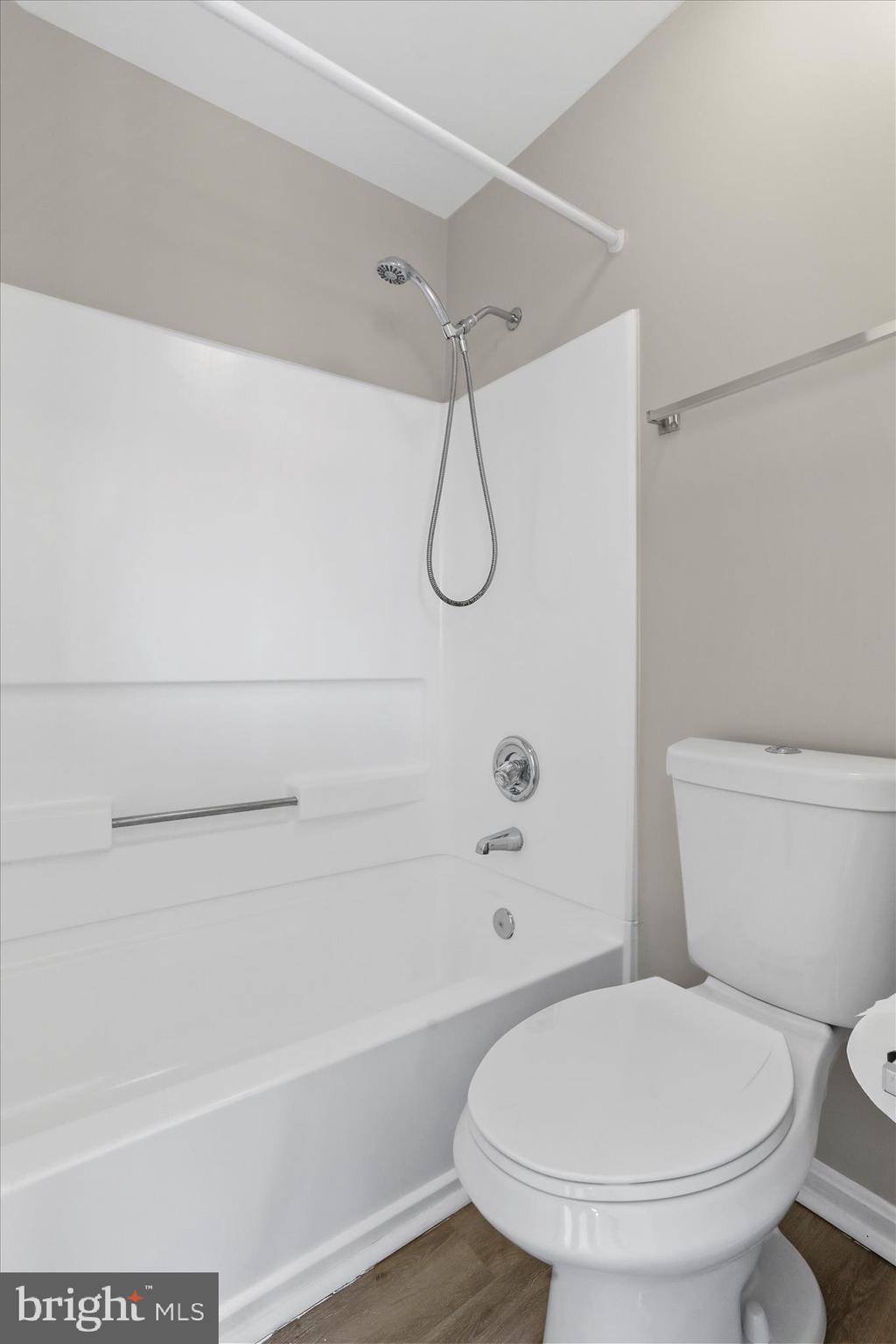 VILLAGE OF MONTGOMERY RUN - Residential