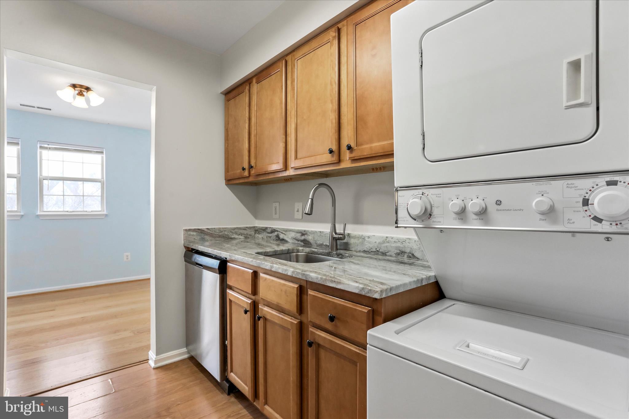 VILLAGE OF MONTGOMERY RUN - Residential