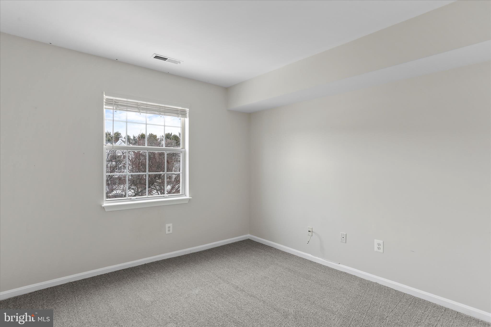 VILLAGE OF MONTGOMERY RUN - Residential