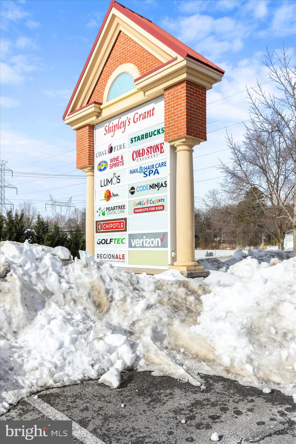 VILLAGE OF MONTGOMERY RUN - Residential