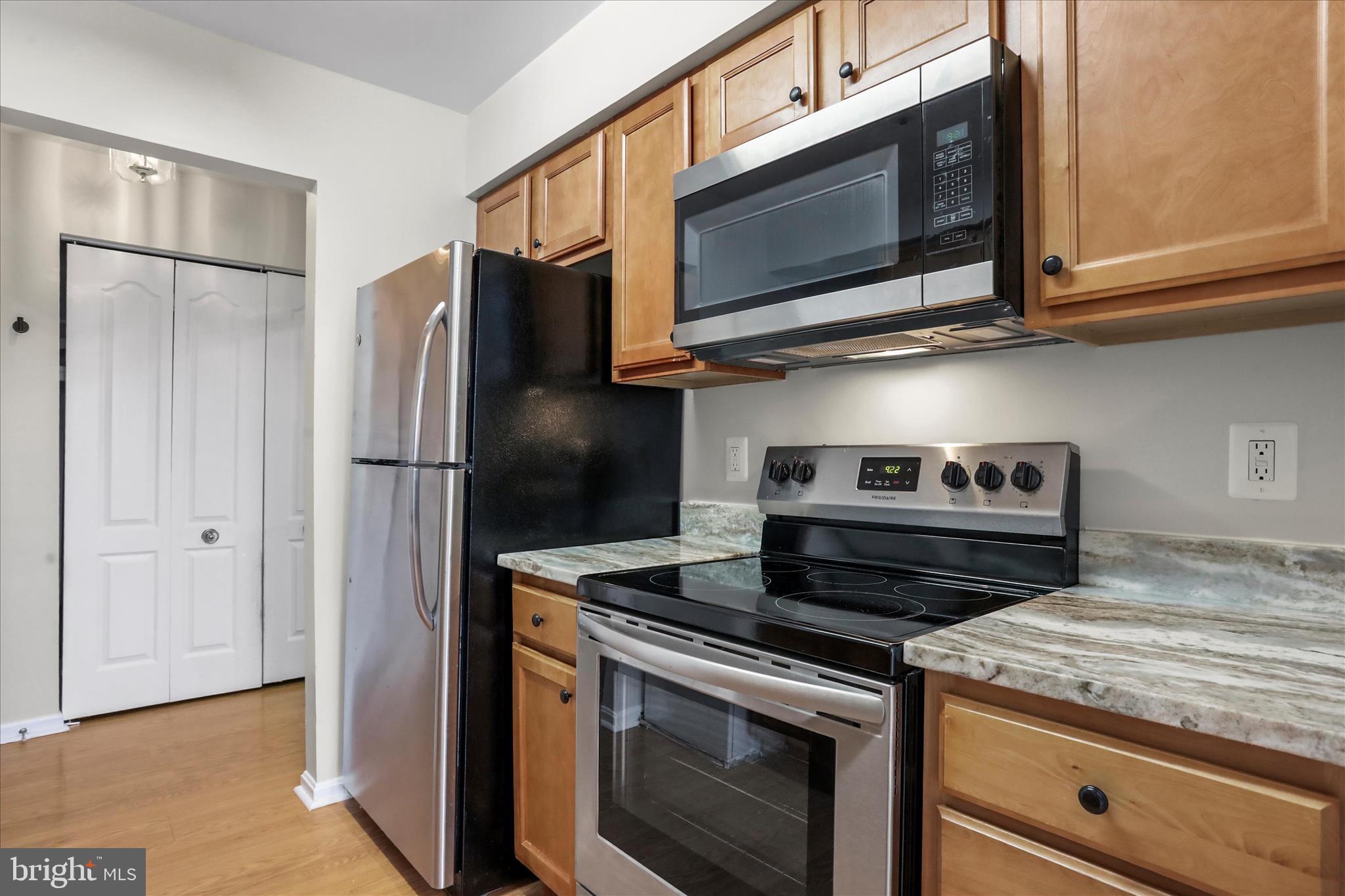 VILLAGE OF MONTGOMERY RUN - Residential