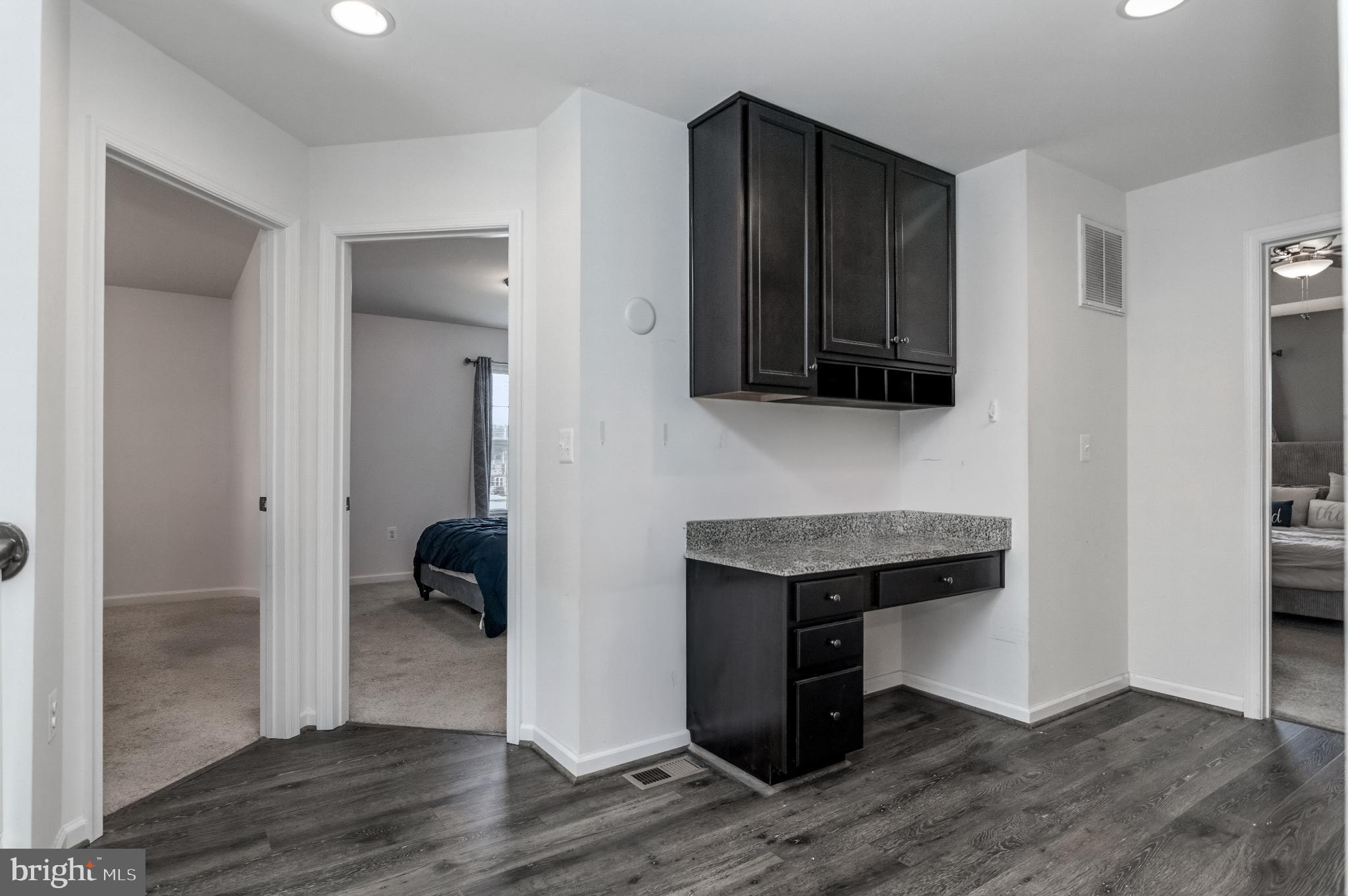 COURTLAND PARK - Residential