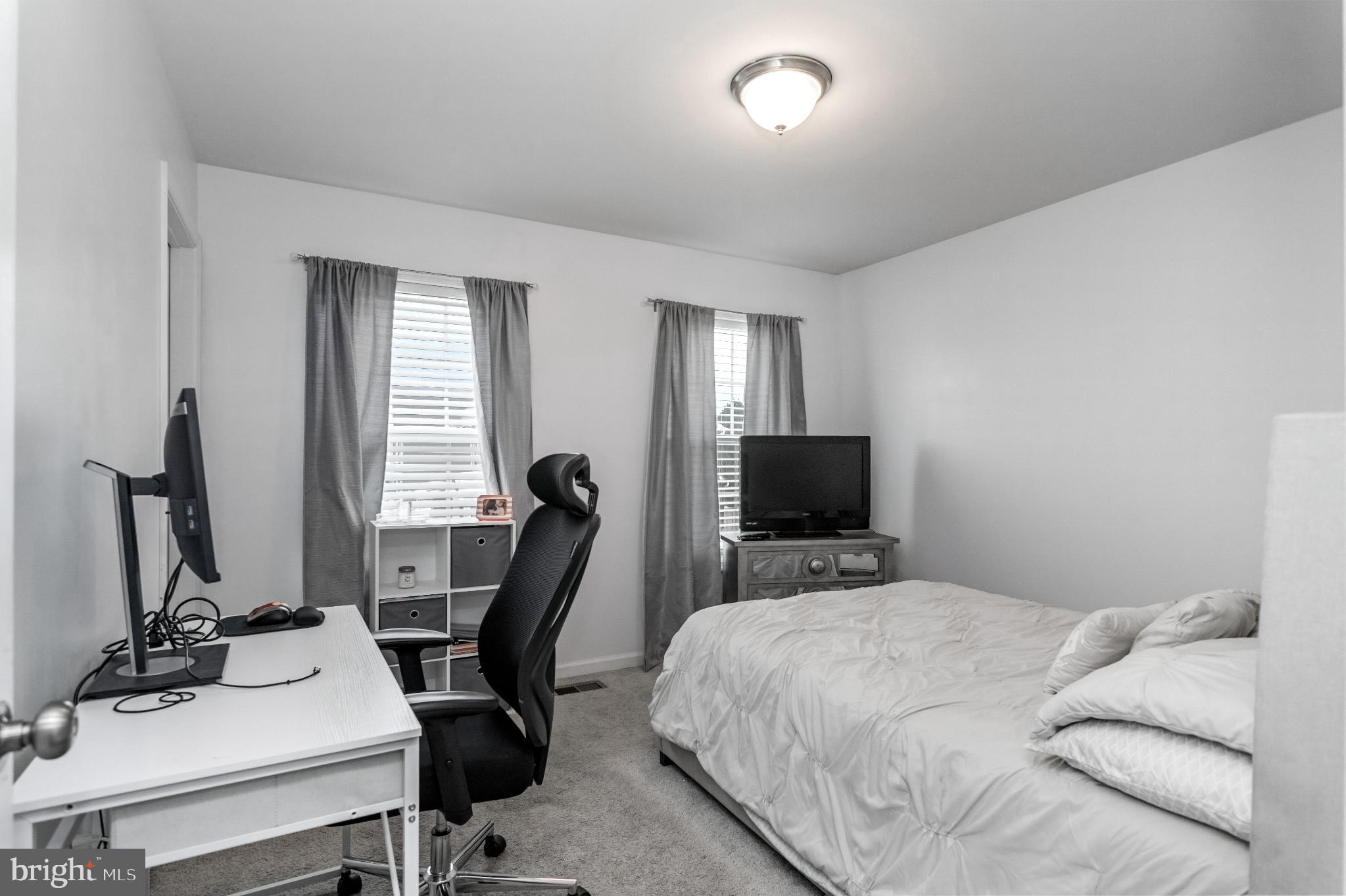 COURTLAND PARK - Residential