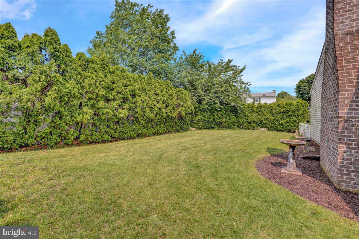 913 HEARTHSTONE LANE