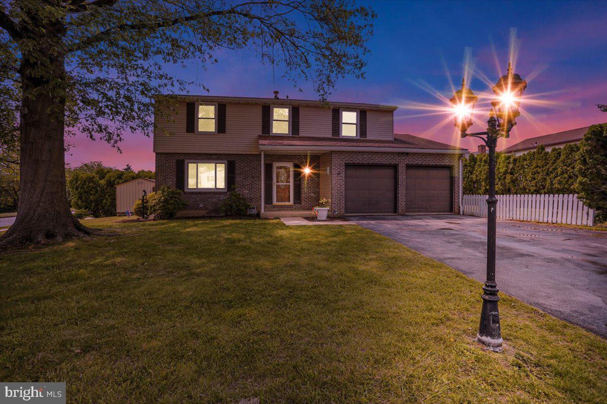 913 HEARTHSTONE LANE