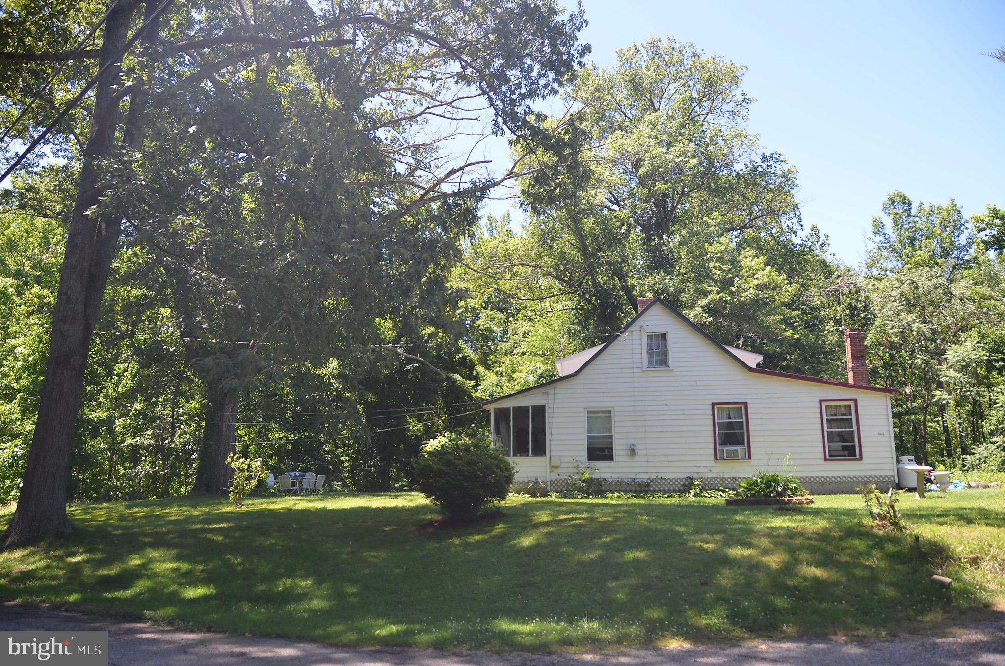 EDGEWATER - Residential