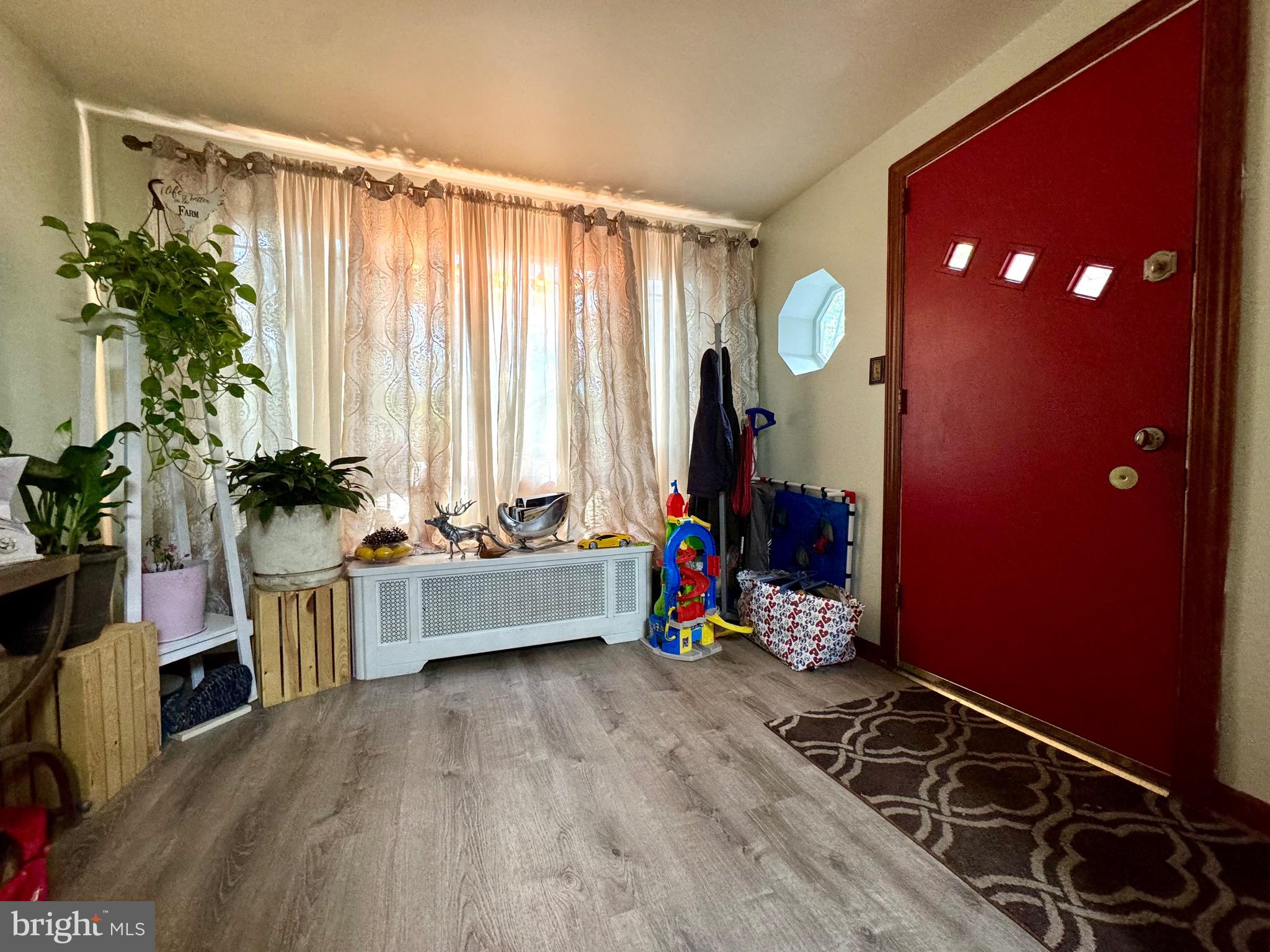 MAYFAIR - Residential