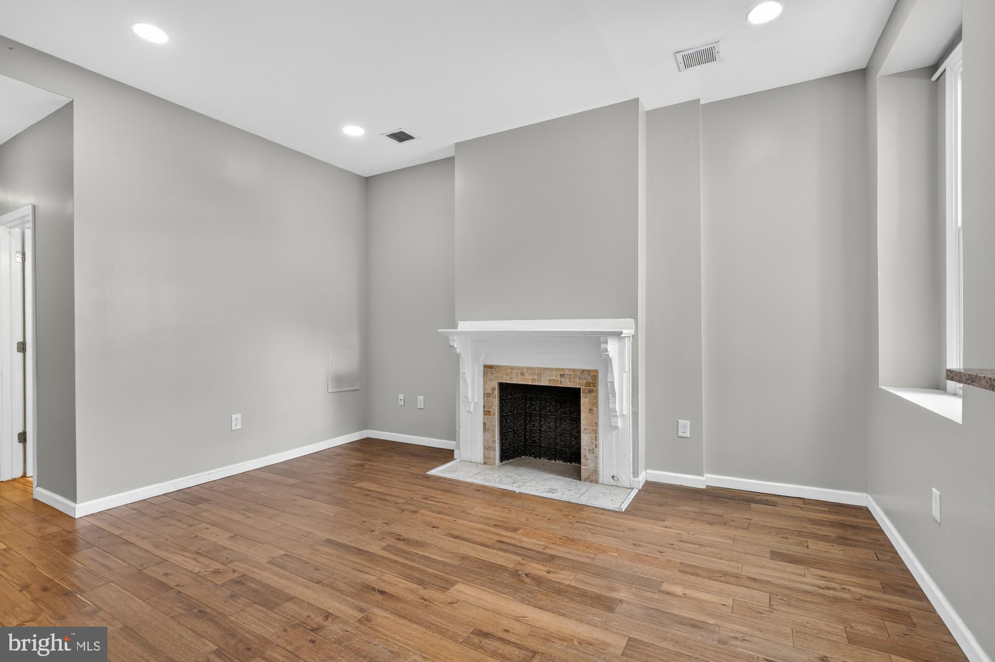 SPRUCE HILL - Residential Lease