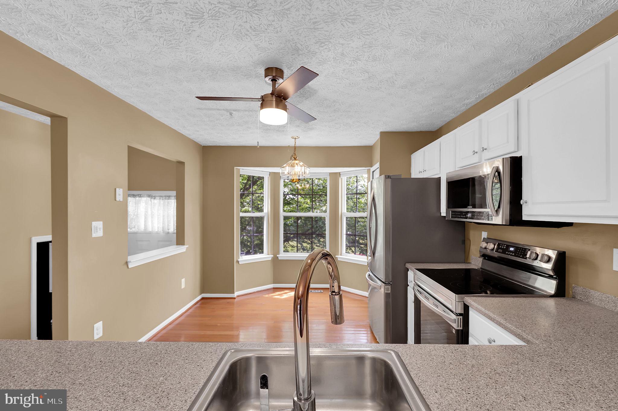 3310 HONEY BEE COURT