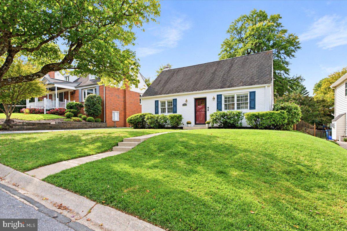 4214 MATTHEWS LANE