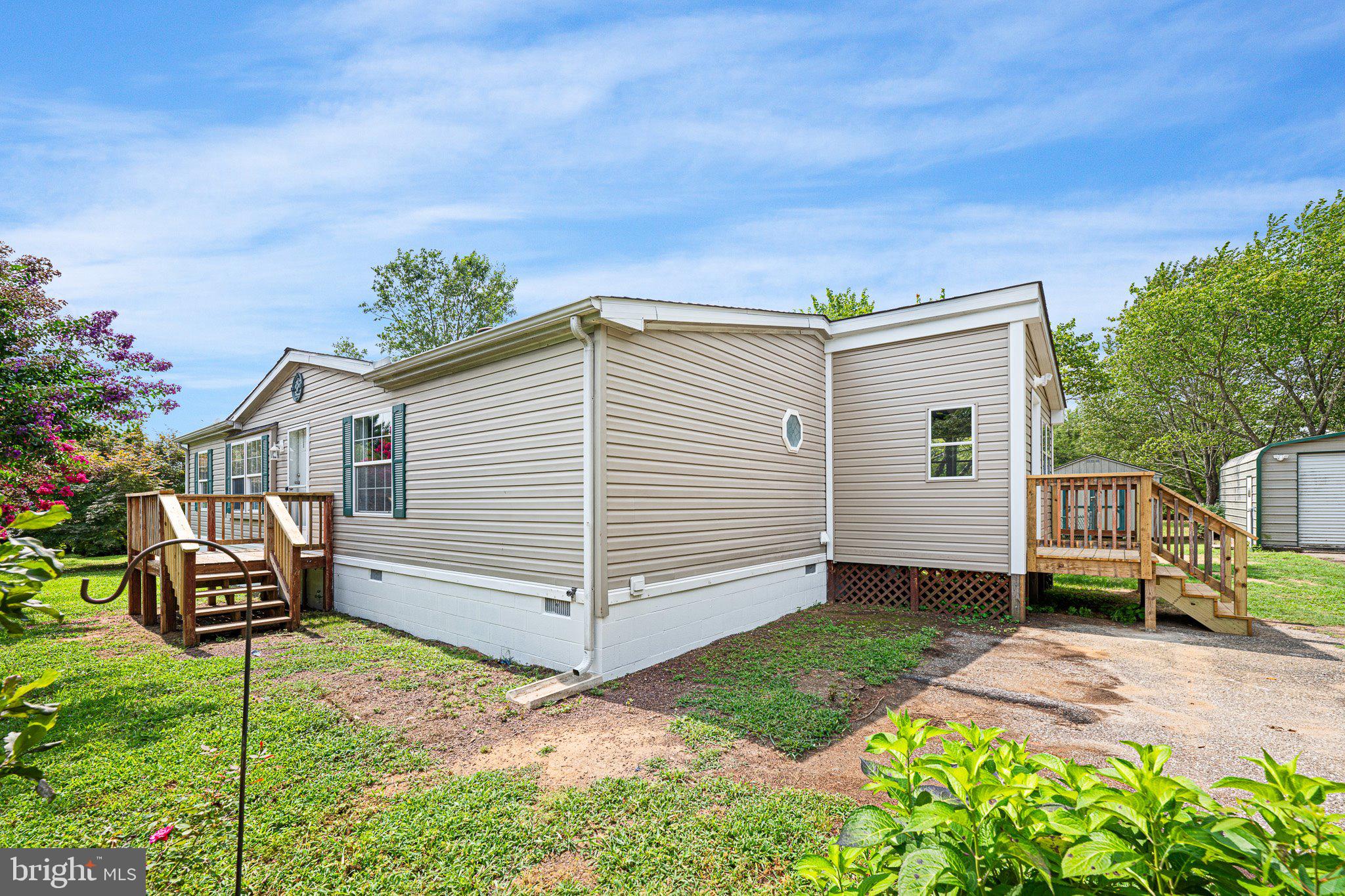 10806 CEDAR CREEK ROAD