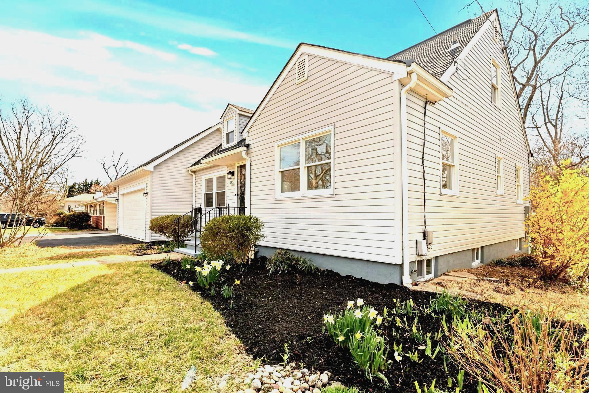 1452 GRANDVIEW ROAD