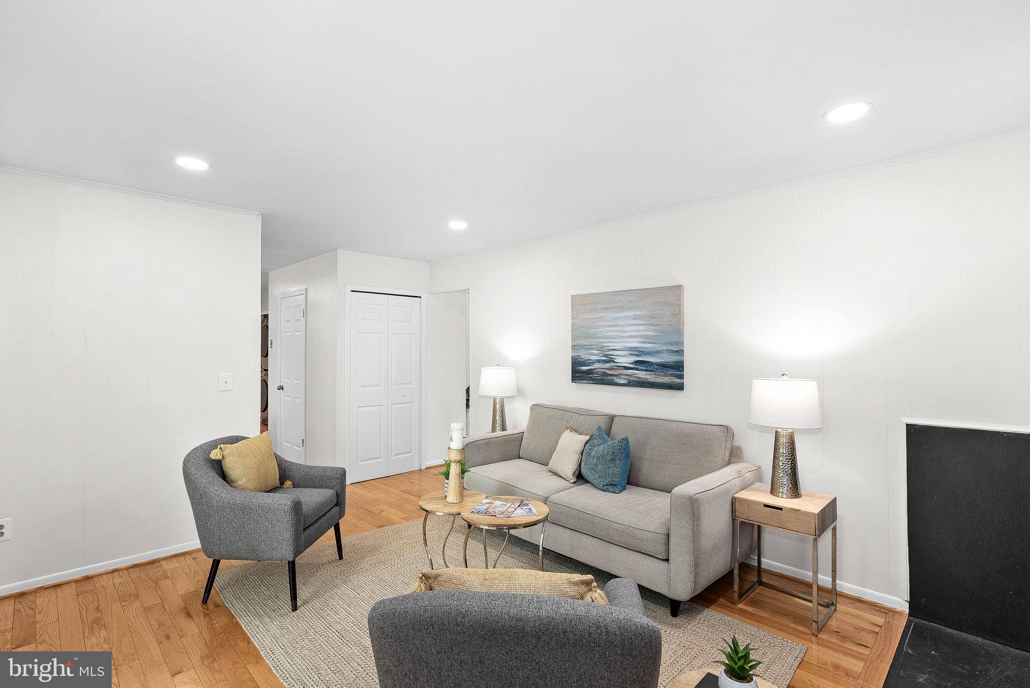 CHESTNUT HILLS WEST - Residential
