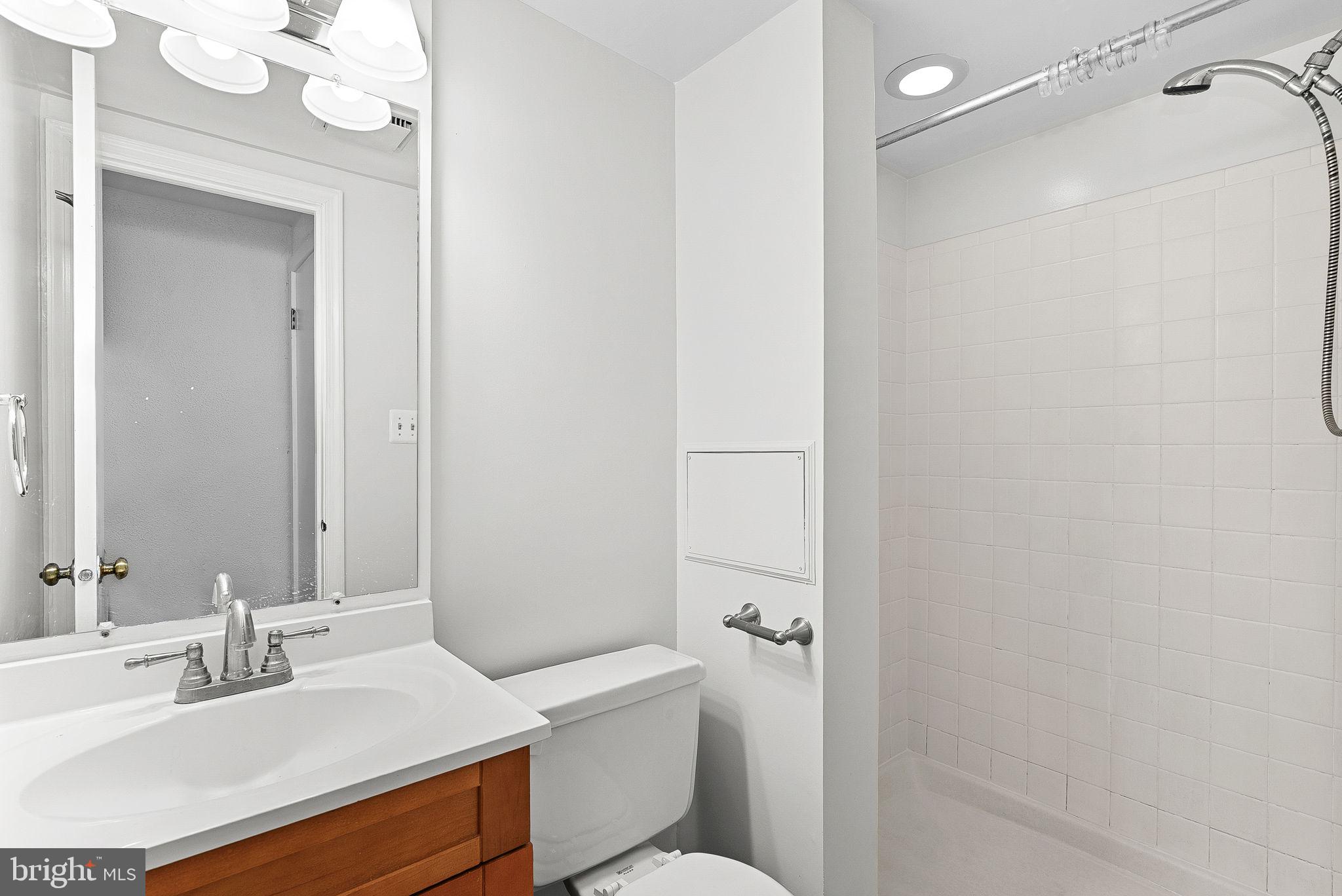 CHESTNUT HILLS WEST - Residential