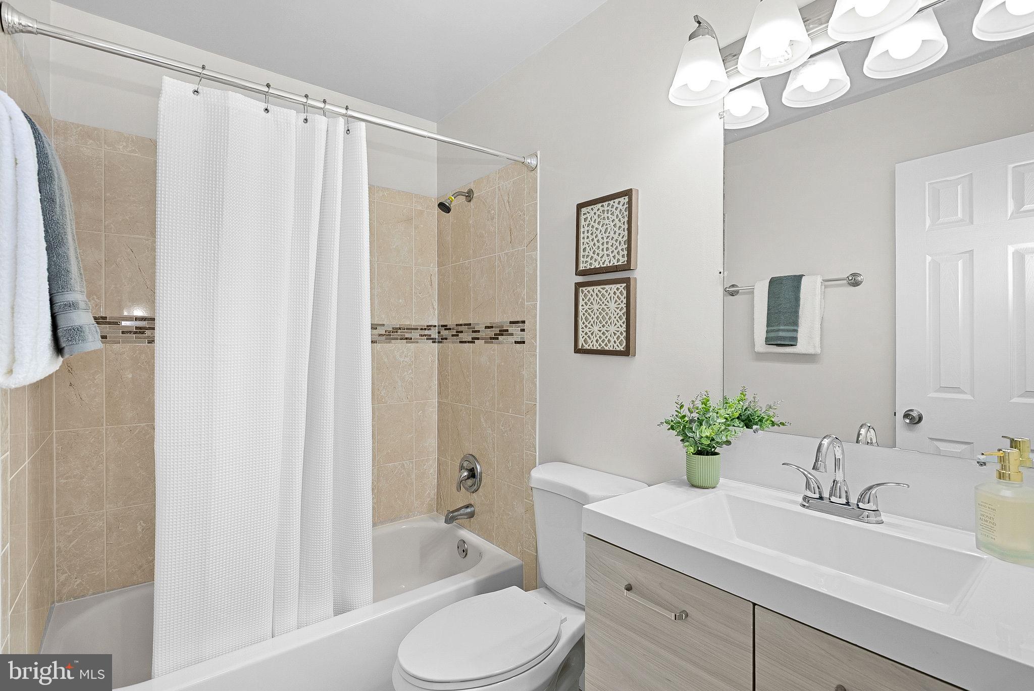 CHESTNUT HILLS WEST - Residential
