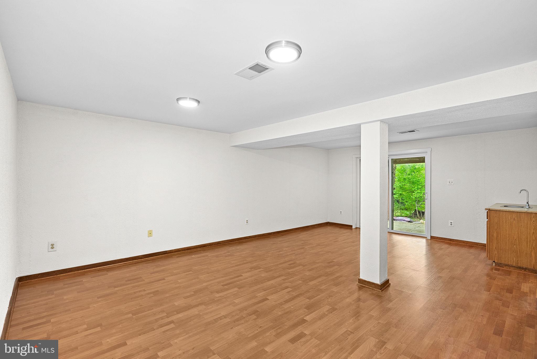 CHESTNUT HILLS WEST - Residential