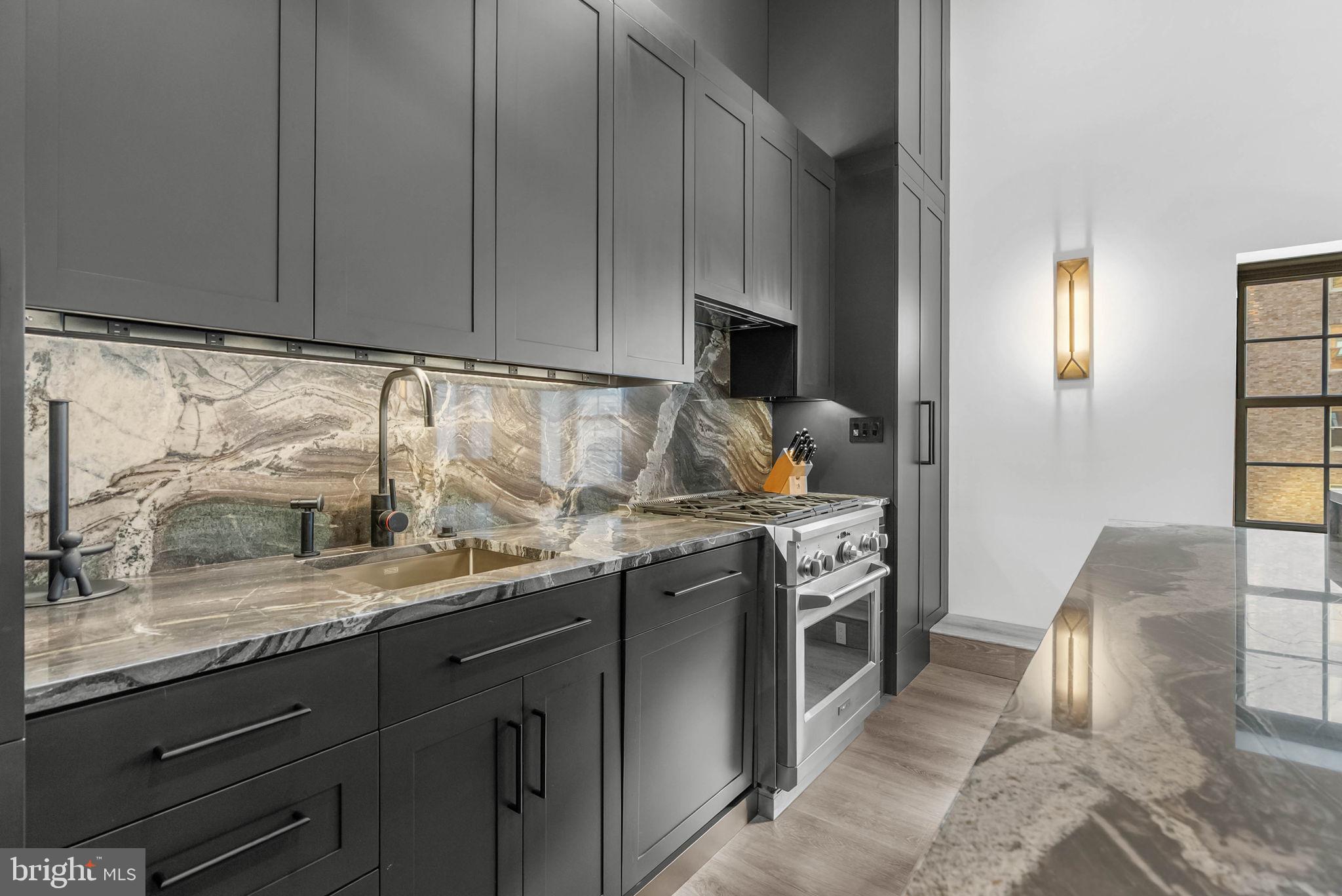 RITTENHOUSE SQUARE - Residential