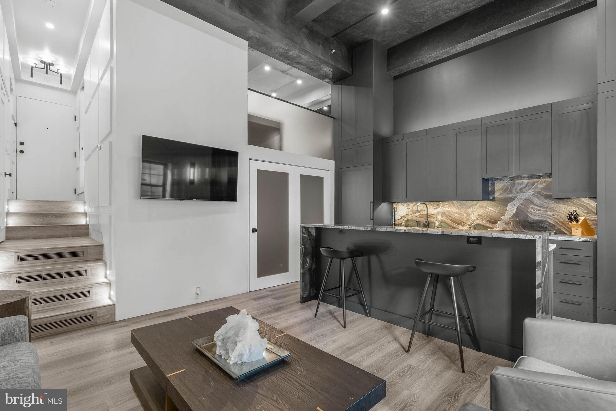 RITTENHOUSE SQUARE - Residential