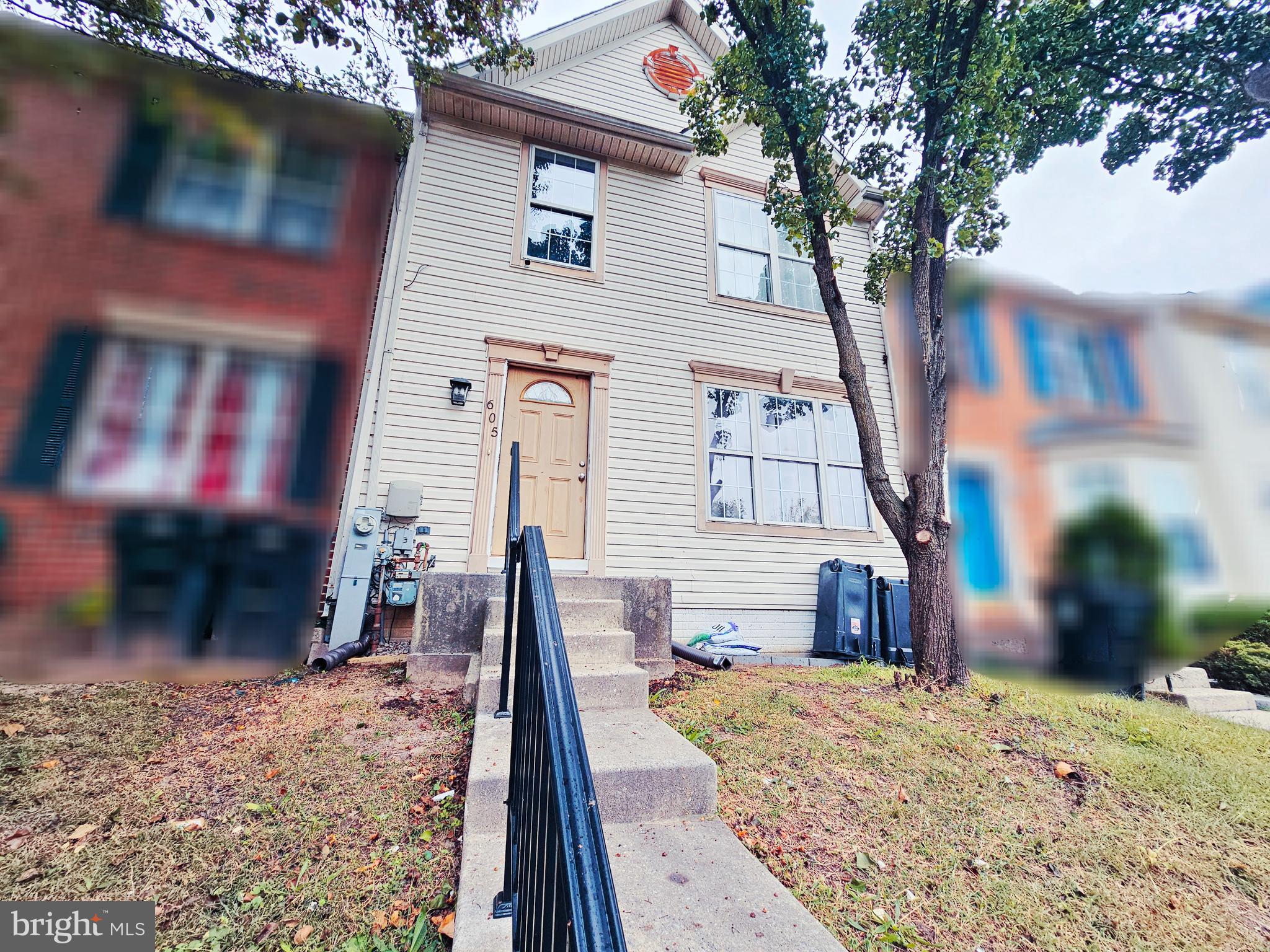 BOSTON COURTS - Residential