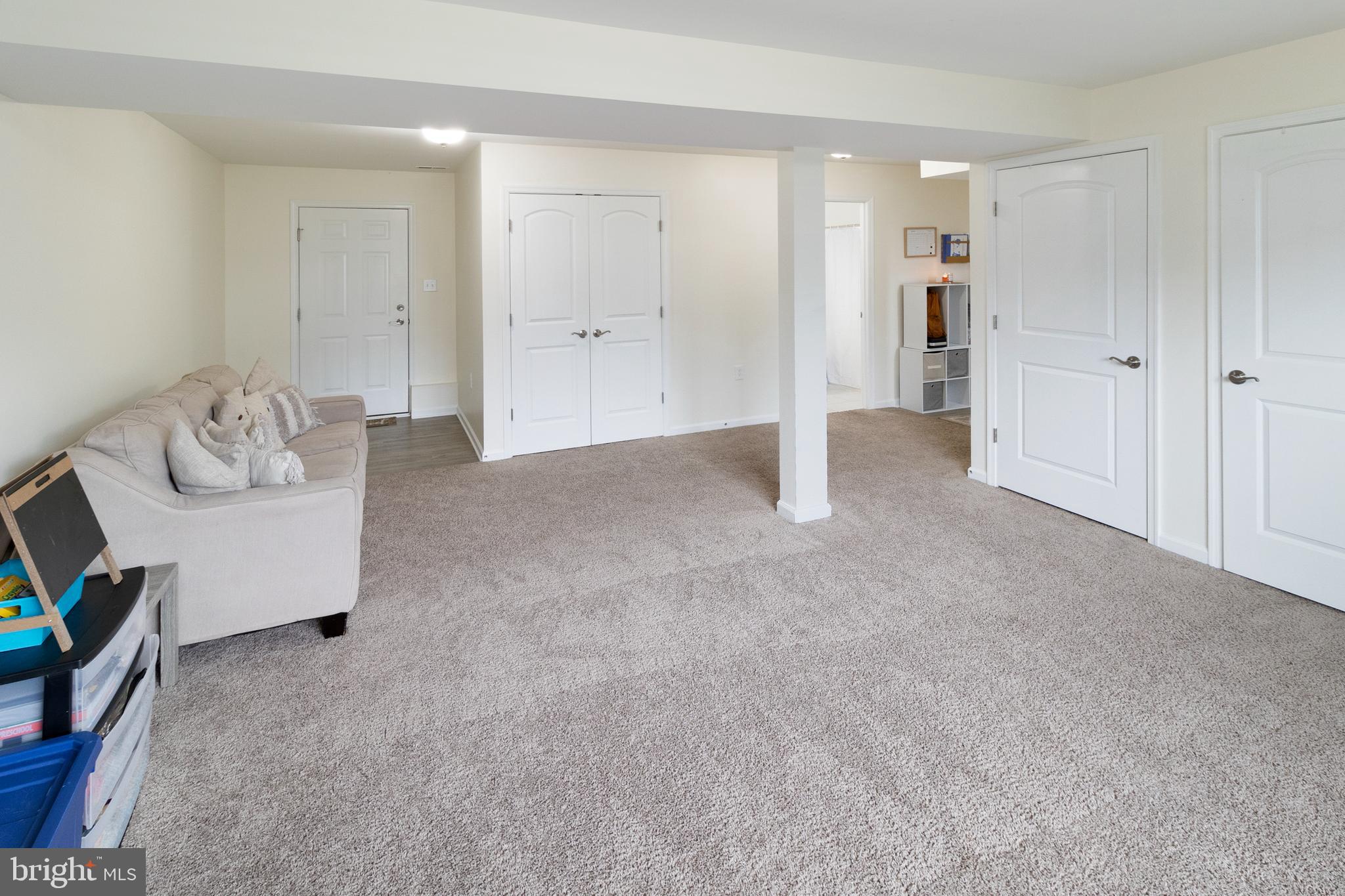 RED HILL - Residential